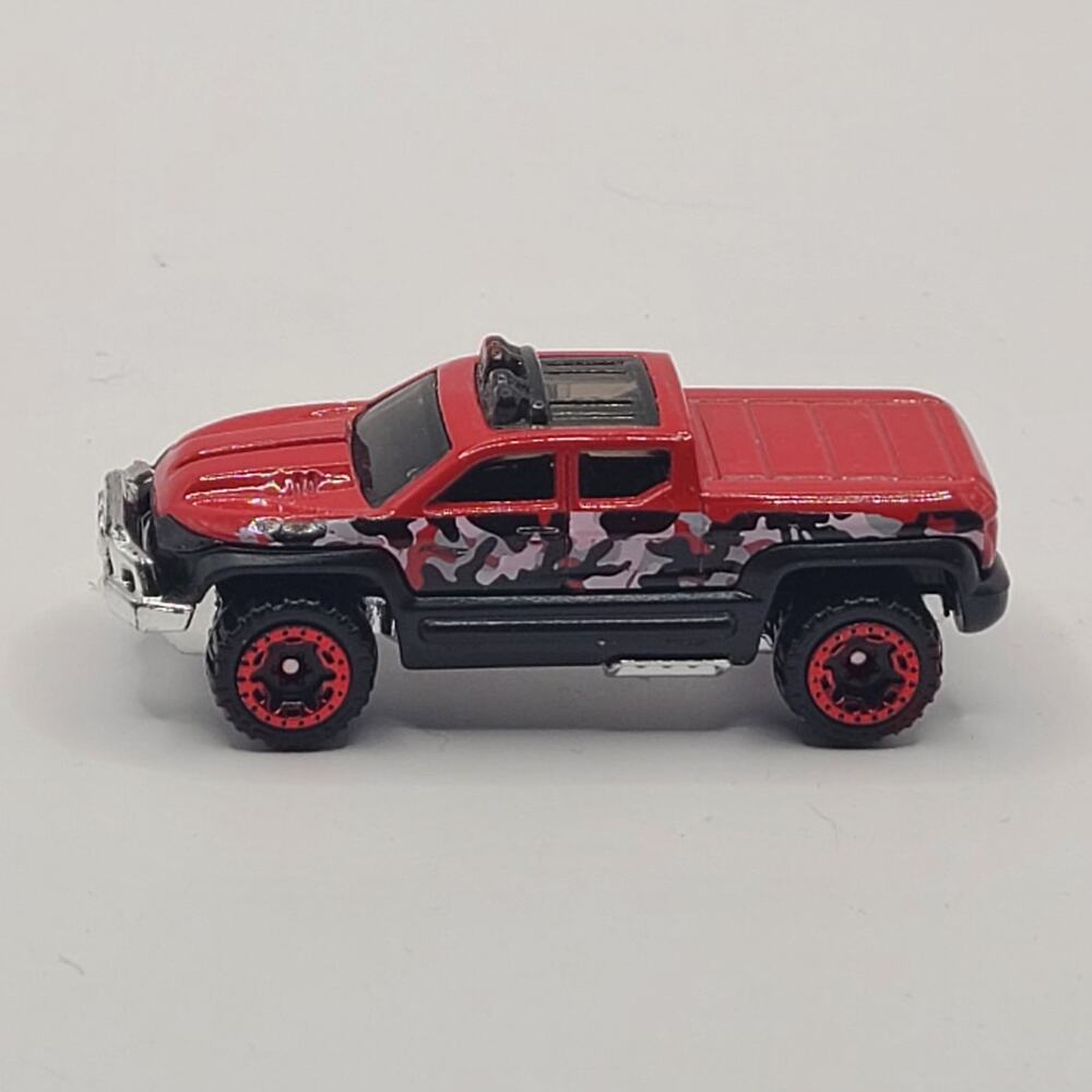 2013 HOT WHEELS OFF DUTY RED 1:64 DIECAST 3" PICKUP TRUCK WITH BLACK & WHITE